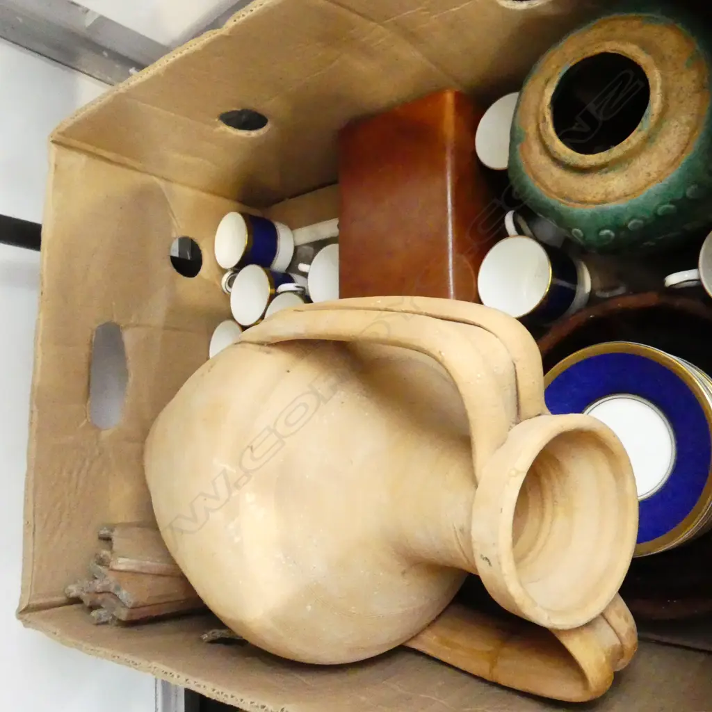 BOX LOT: URN. GINGER JAR. DEMI TASSE SET. LEATHER BOX ETC some faults Image 1++