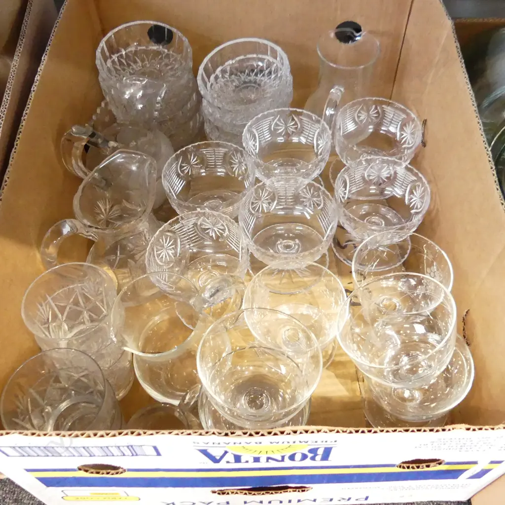 BIG BOT LOT ASST GLASS & CRYSTAL, BOWLS, JUGS, GLASSES ETC... Image 1++