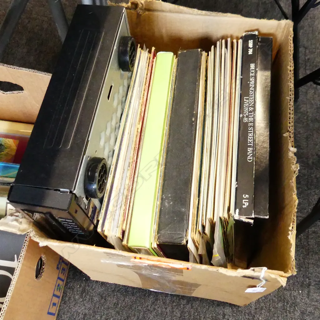 BOX ASST VINYL RECORDS & PIONEER EQUALIIZER Image 1++