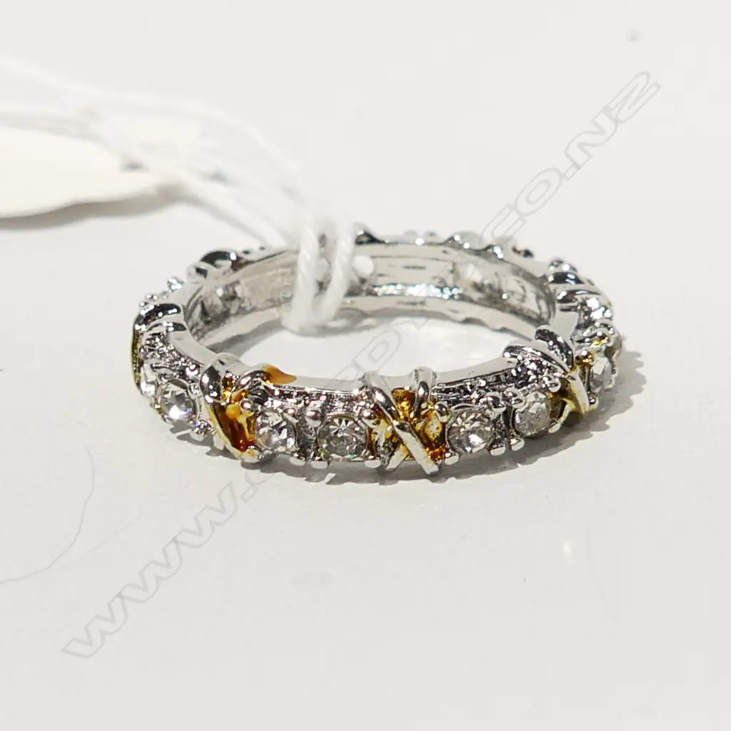 SILVER? & GILT FAUX DIAMANTE ETERNITY RING SIZE Q Image 1++