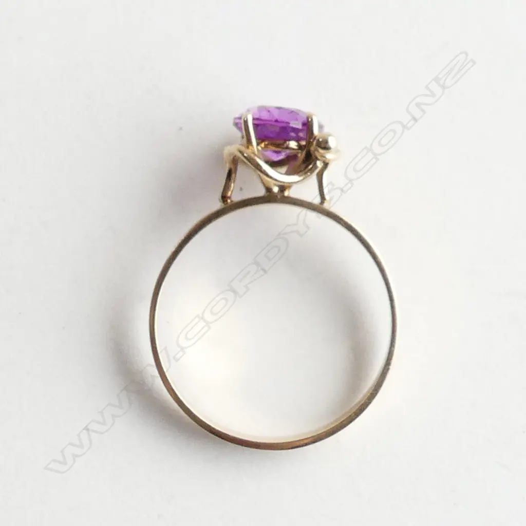 9CT & PURPLE STONE RING 2.1gms  SIZE N 1/2 Image 1++
