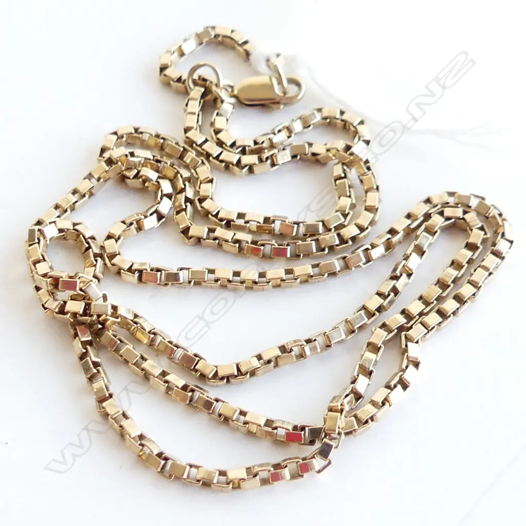 9CT BOX LINK CHAIN, 6GMS  45CM LONG Image 1++