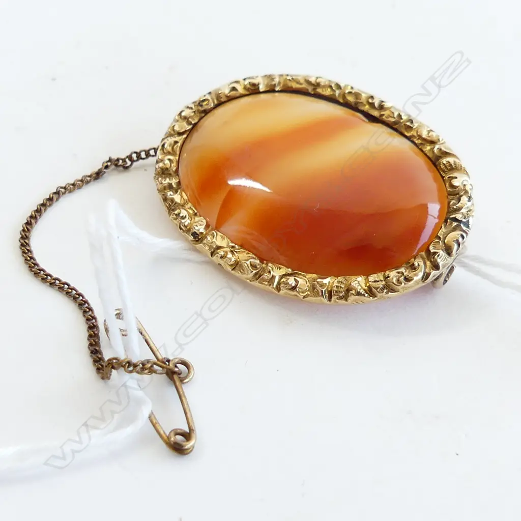 GOLD FRAMED (POSSIBLE ROLLED GOLD) VICT BANDED AGATE BROOCH TOTAL WIEGHT 10,4GMS Image 1++