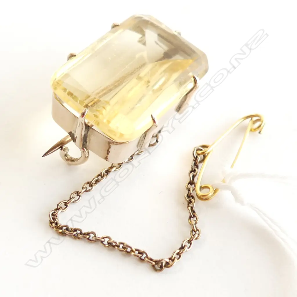 9CT GOLD AND CITRINE BROOCH Image 1++