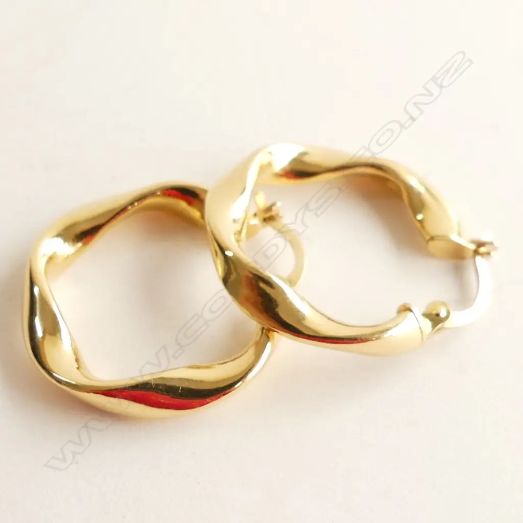 PR 18CT SWIRLED HOOP EARRINGS 2.6GMS  Image 1++
