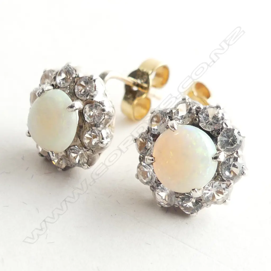 9CT GOLD & OPAL EAR STUDS 2.3 GMS Image 1++