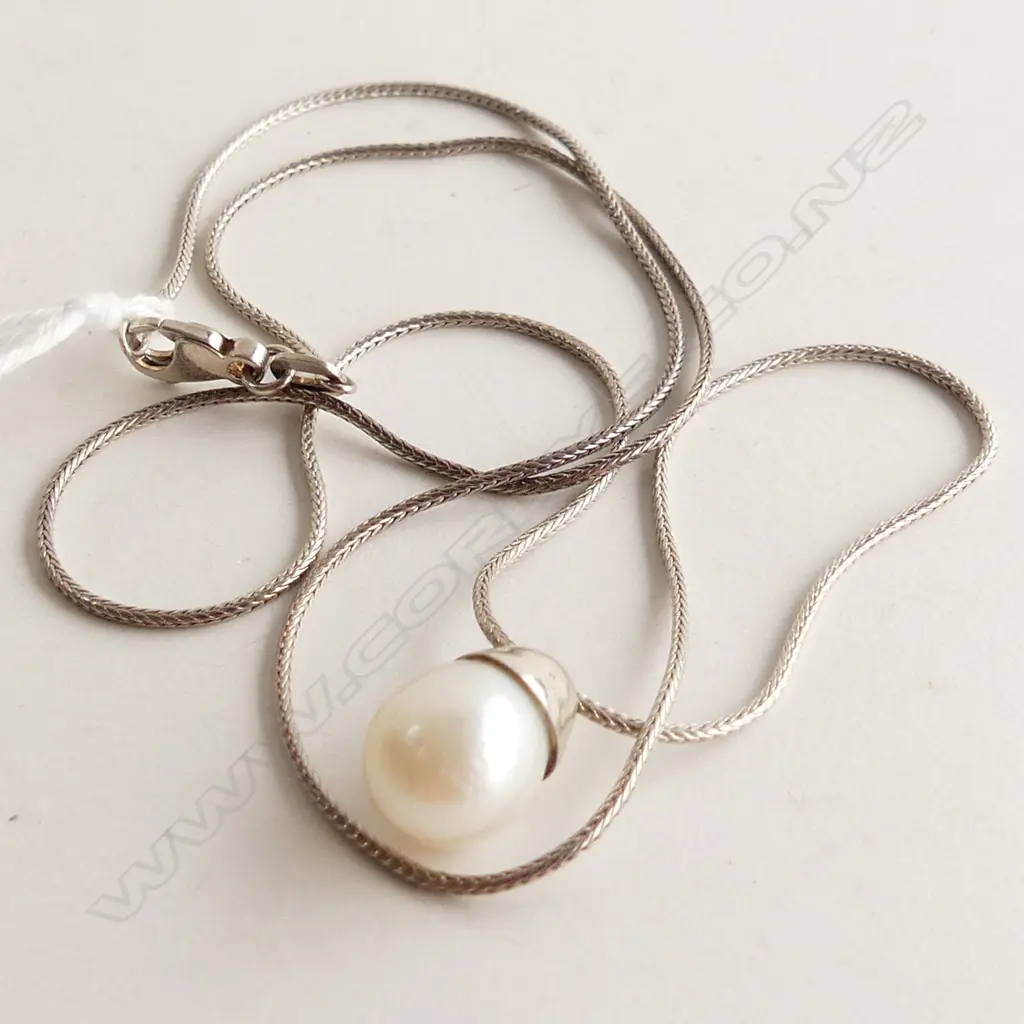 CULTURED PEARL PENDANT WITH SILVER CHAIN, 4GMS Image 1++