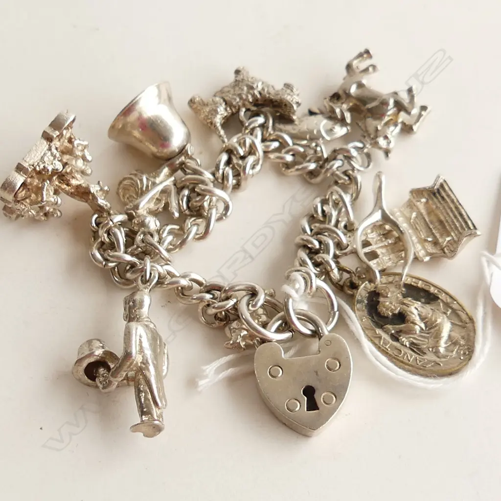 SILVER CURB LINK CHARM BRACELET 11 CHARMS heart padlock Image 1++