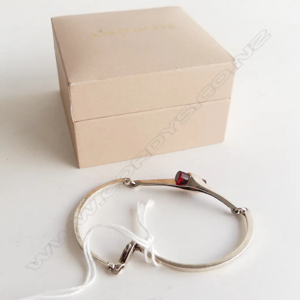 SILVER BRACELET WITH AMBER TUBE PIECE Image 1++