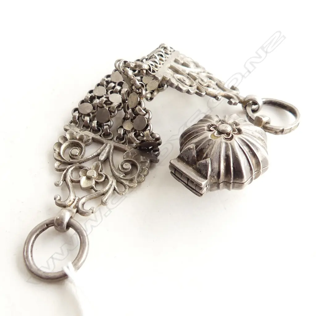 VINTAGE ASIAN SILVER LIME BOX ON WIDE CHAIN L.170mm 43 GRAMS Image 1++