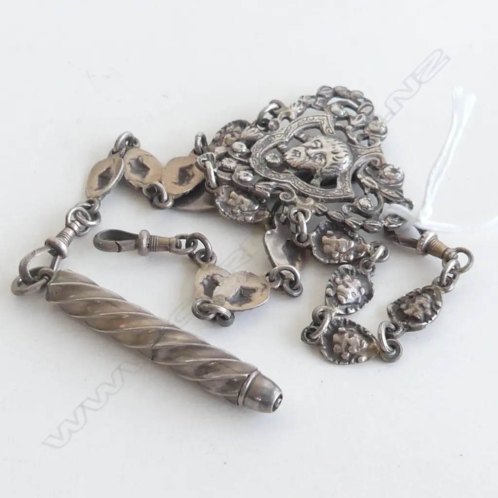 VICT FANCY SILVER CHATELAINE MASK HIGHLIGHTS  3 CHAINS  Image 1++