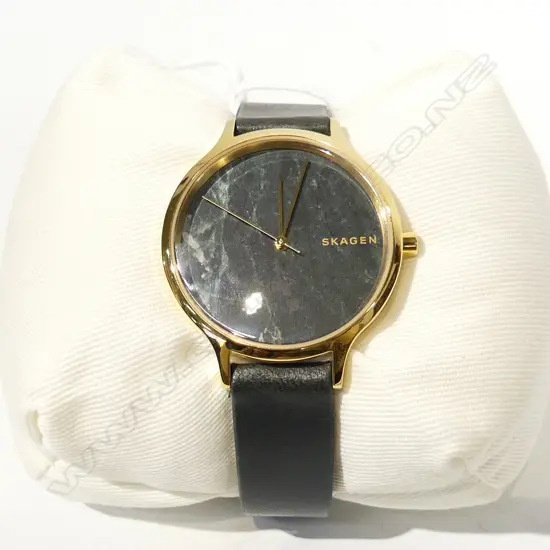 SKAGEN WRIST WATCH, NEW & WORKING - WITH ORIGINAL PACKAGING