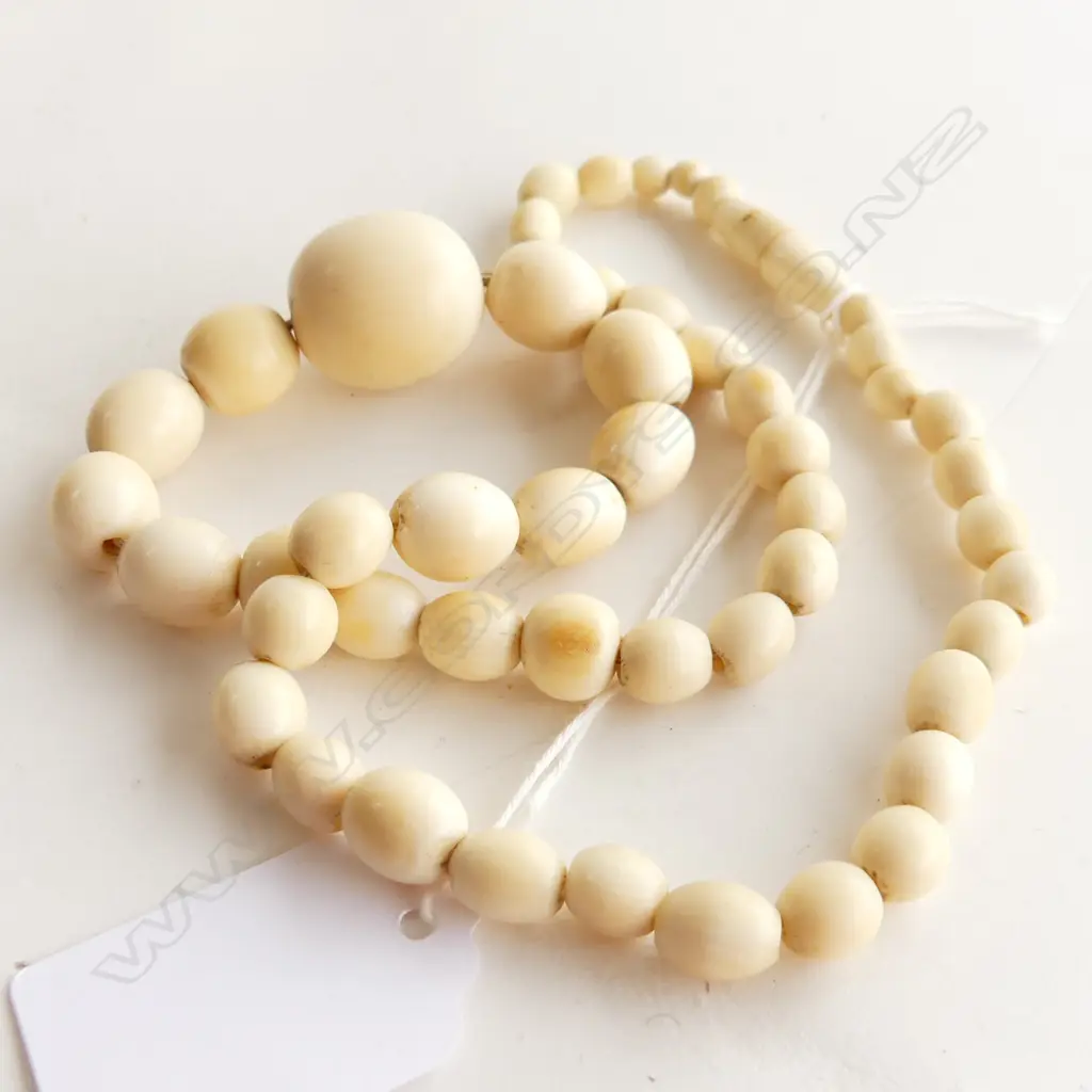 IVORY BEADED NEKLACE, 470MM LONG 39.2GMS Image 1++