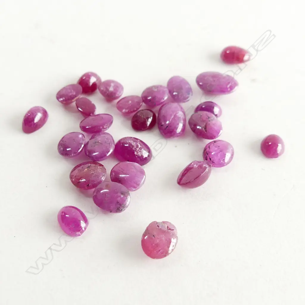 BAG MIXED 20CT RUBY CABOCHONS Image 1++