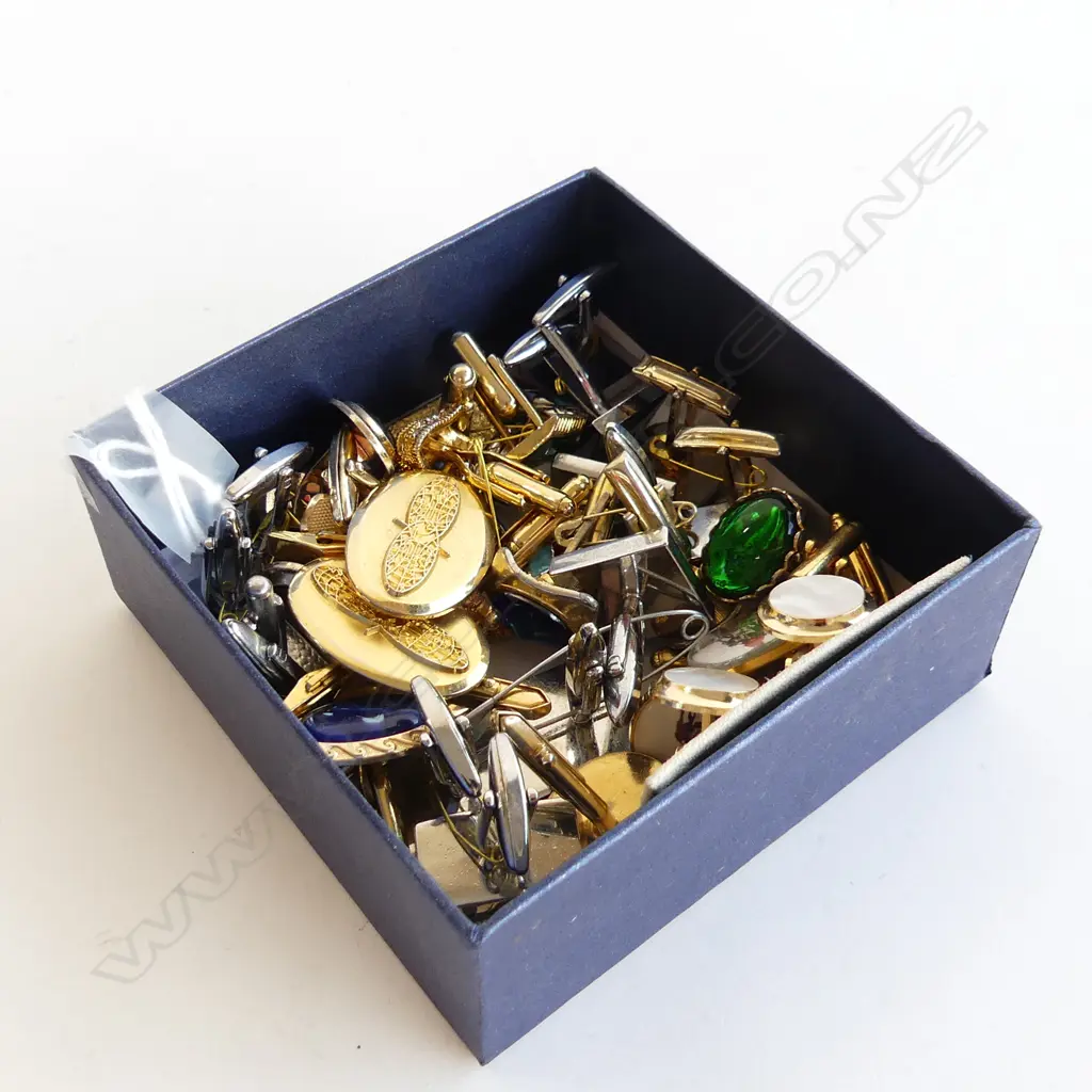 ASST. CUFFLINKS Image 1++