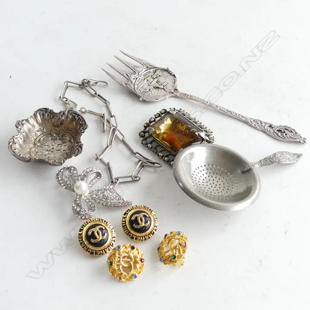 2 PRS FAUX CHANEL EARRINGS, ASST. STG / SILVER PLATE Image 1++