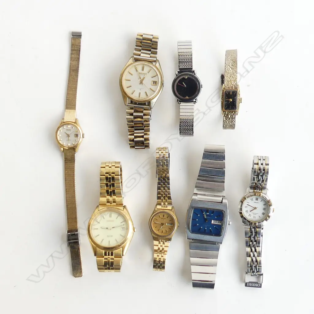 BOX 8 ASST OLD SEIKO WATCHES IN SEIKO BOX Image 1++