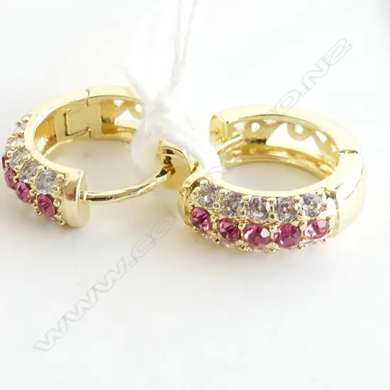 PR GOLD PLATED PINK AND WHITE PASTE SM HOOP EARRINGS