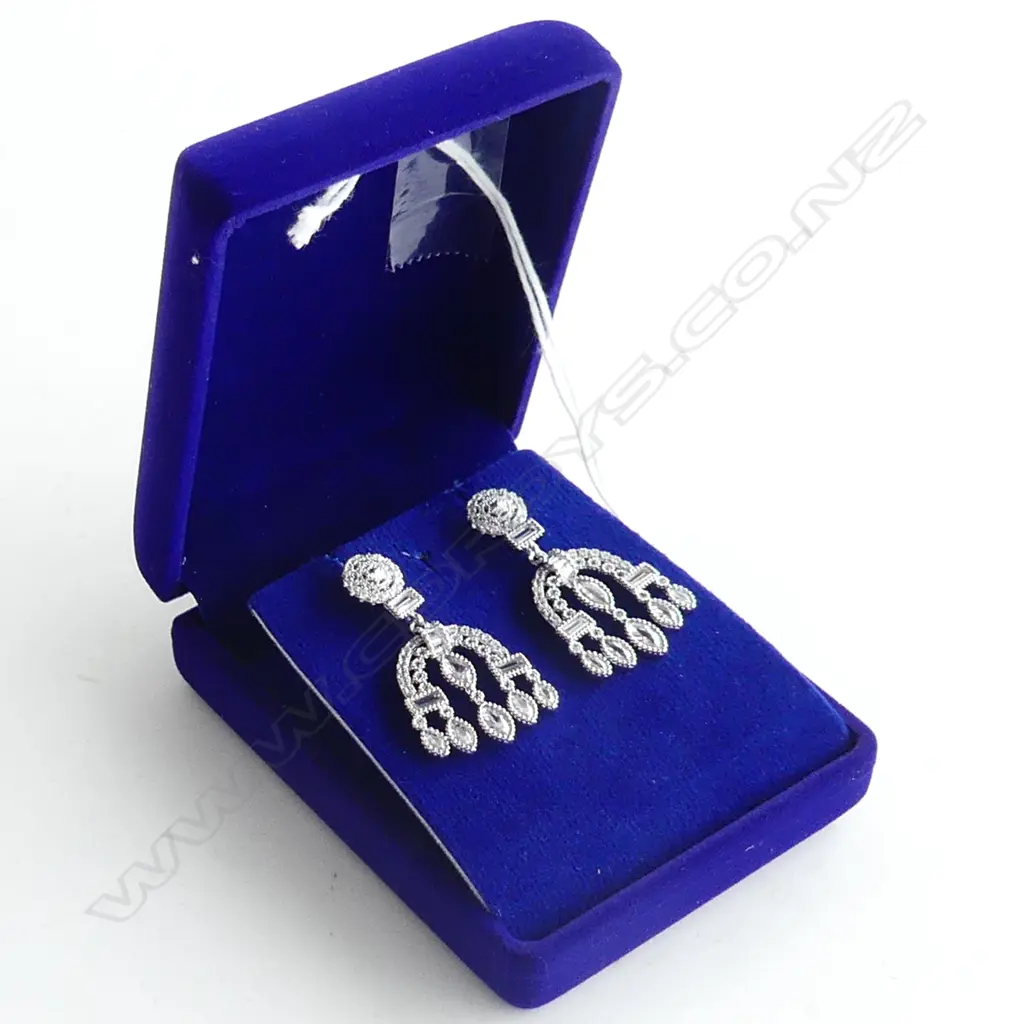 ART DECO STYLE SILVER DIAMANTE TASSLE DROP EARRINGS  Image 1++