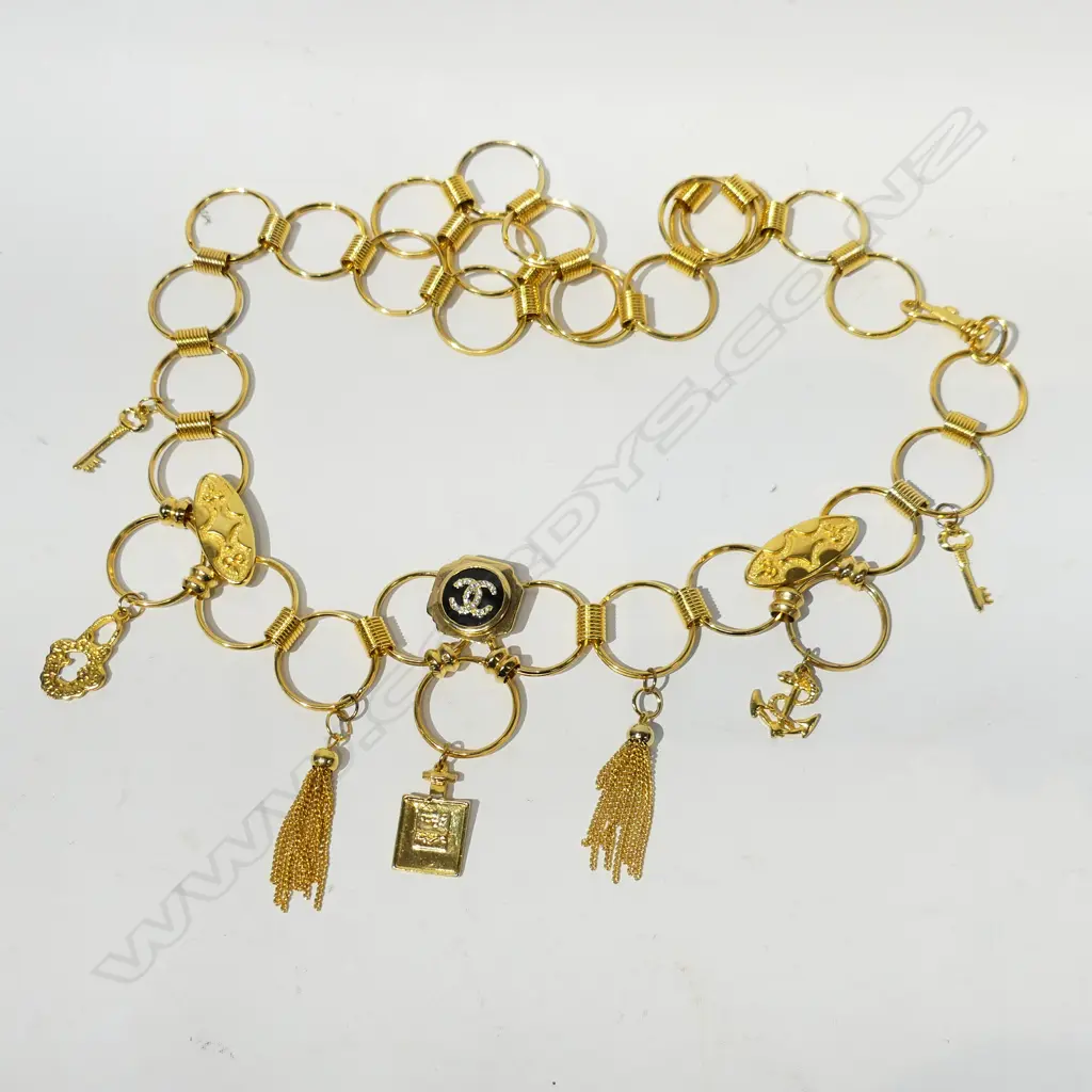 1980'S GOLD TONE CHANEL CHAIN BELT  Image 1++