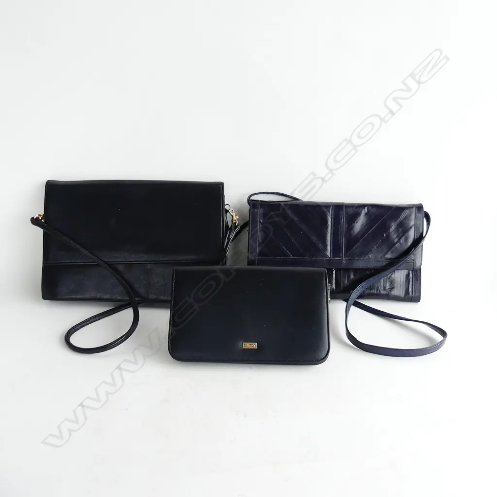 2 SM VINTAGE BLACK LEATHER SHOULDER BAGS + BUXON PURSE  Image 1++