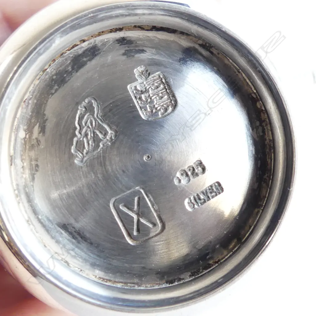 STERLING SILVER SMALL LOVING CUP CHRISTENING MUG H.60mm 67gms Image 1++