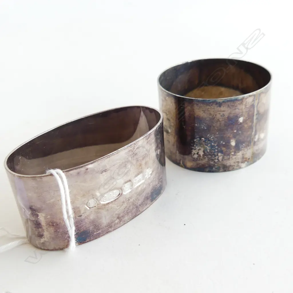 2 925 STG SILVER NAPKIN RINGS 68 GRAMS Image 1++