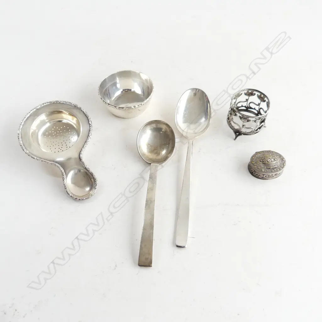6 PCES GERMAN 800 SILVER; 2 SPOONS, TEA STRAINER, ETC 193 GRAMS Image 1++