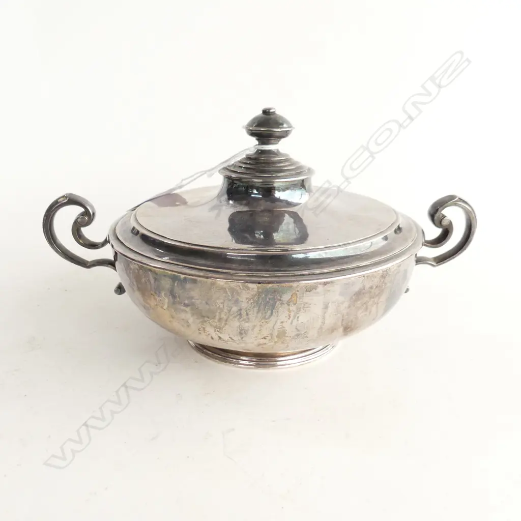 A German silver lidded tureen, Image 1++