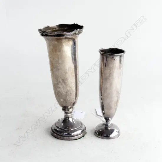2 SILVER BUD VASES; B'HAM 1929 H.160mm, 835 SILVER H.130mm