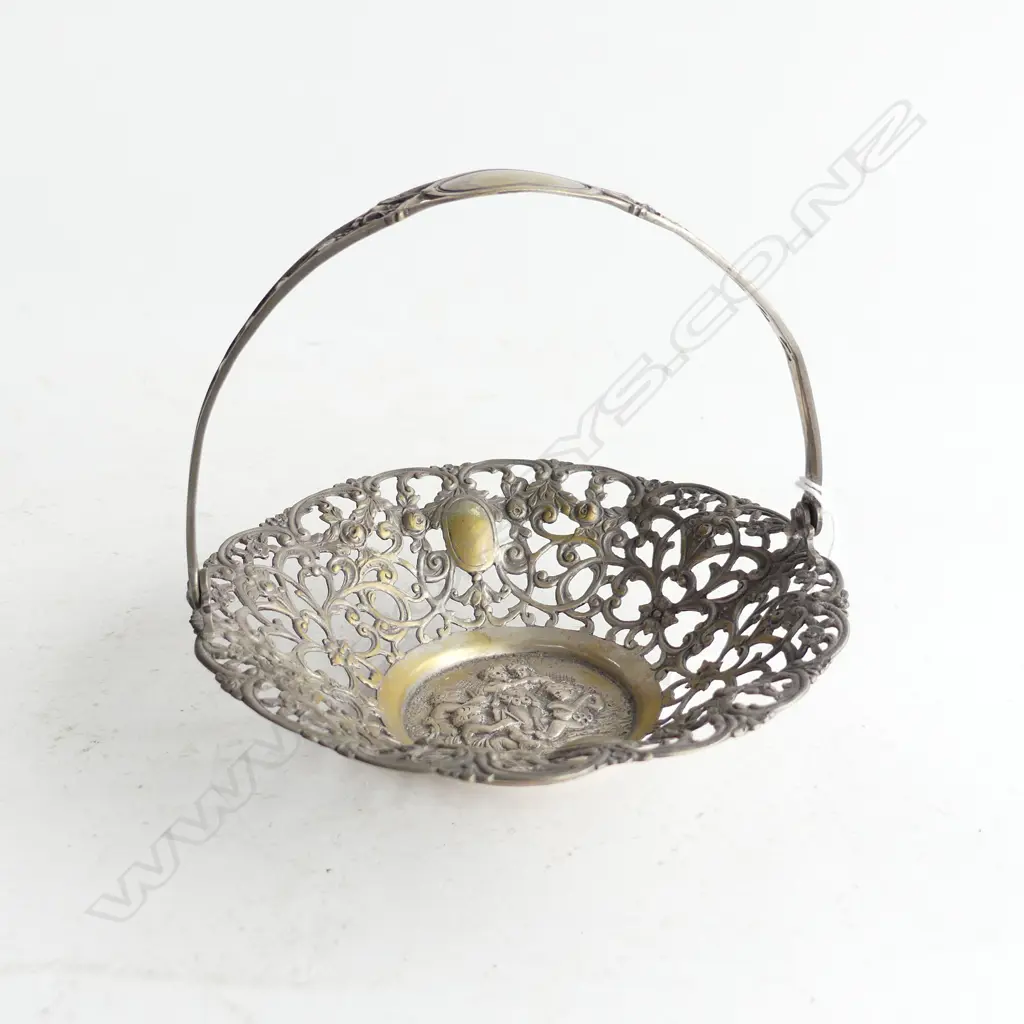 800 SILVER PIERCED HANDLED DISH 140mm dia 127 GRAMS Image 1++