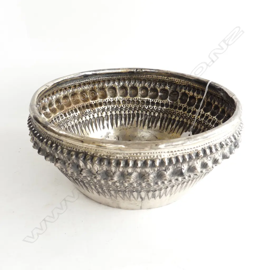 ANTIQUE BEATEN SILVER METAL ETHNIC BOWL 250mm dia Image 1++