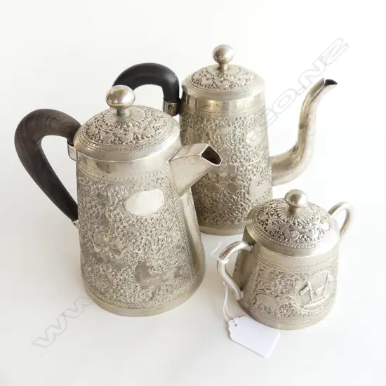 MACLEOD CLAN COAT OF ARMS SILVER PLATE COFFEE POT, TEA POT (H.180MM) + LIDDED SUGAR BOWL