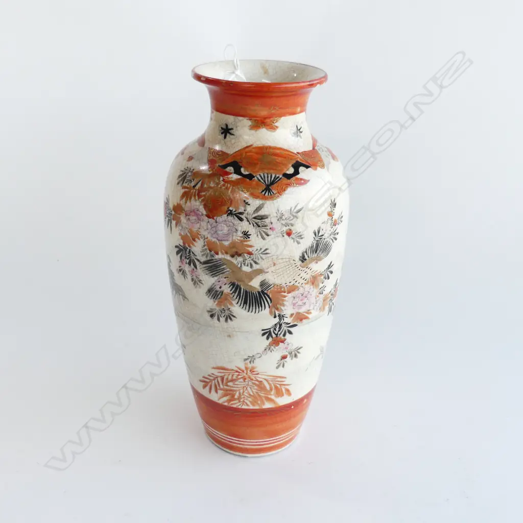 EARLY JAPANESE KUTANI VASE  H.235mm some crazing Image 1++