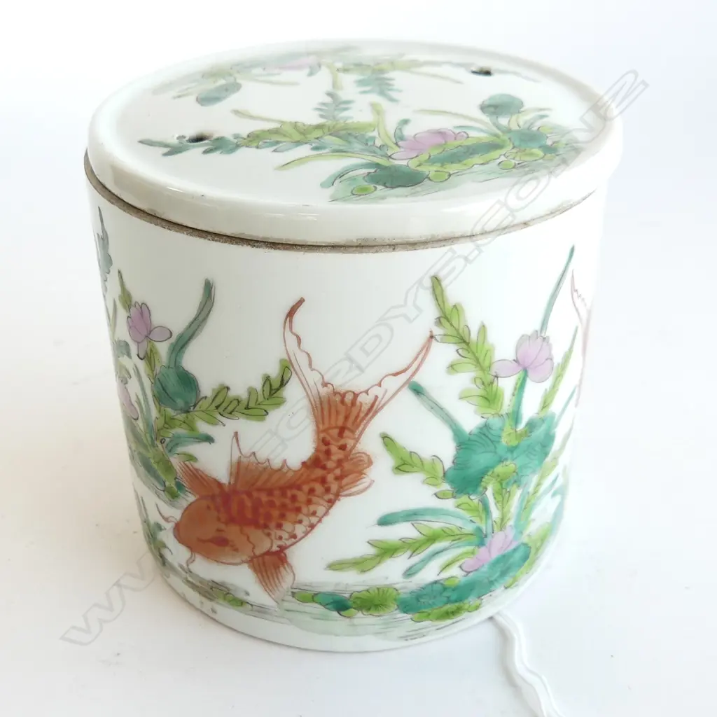 ORIENTAL LIDDED CONTAINER w. KOI 110mm dia H.105mm Image 1++