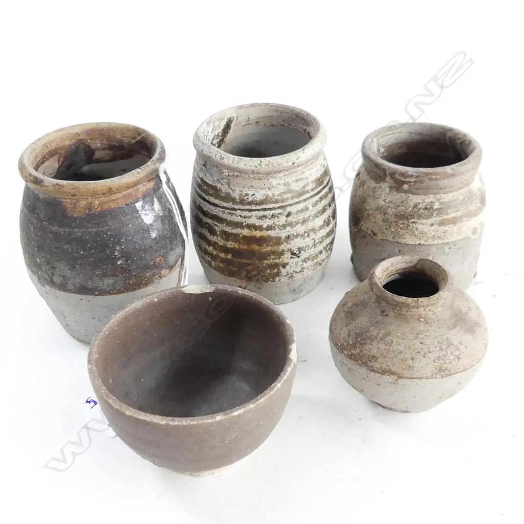 5 ORIENTAL BROWNWARE VESSELS H.80mm Image 1++