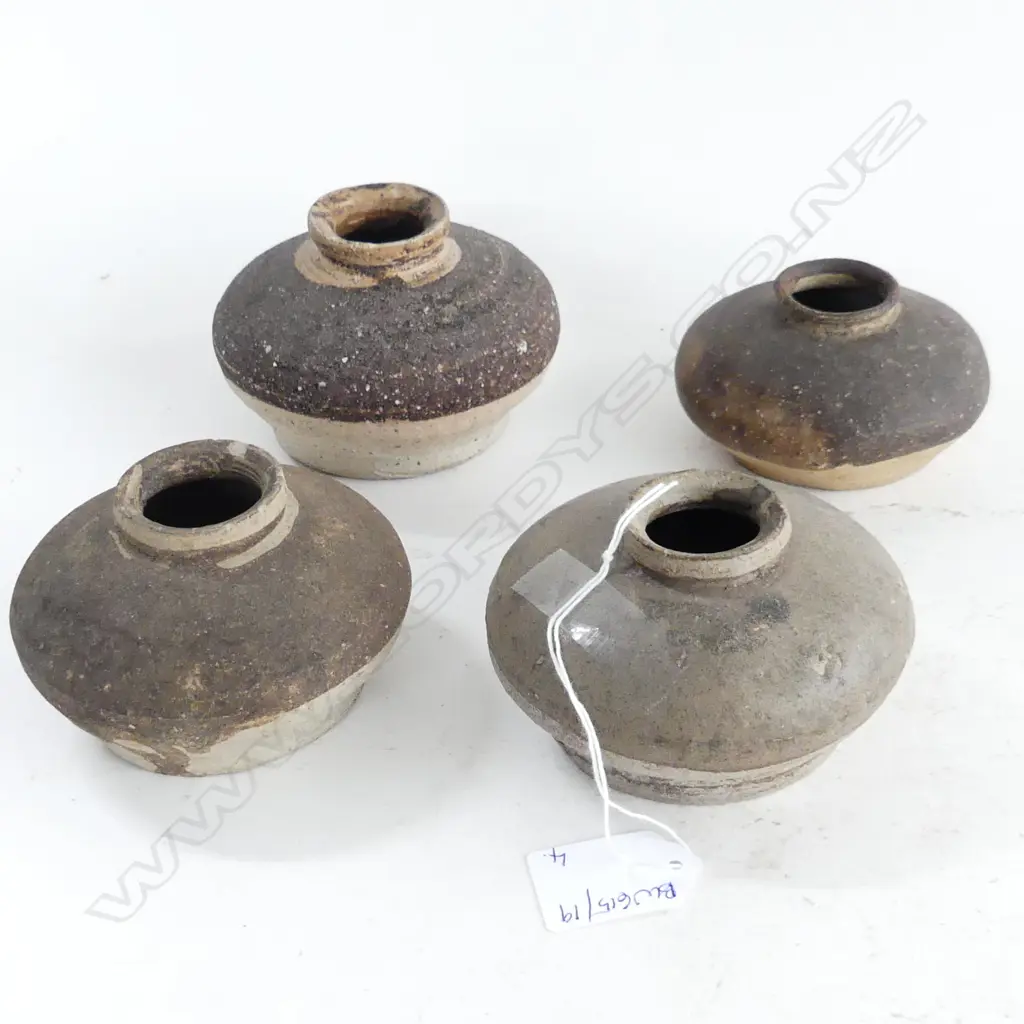 4 ORIENTAL BROWNWARE VESSELS 100mm dia Image 1++
