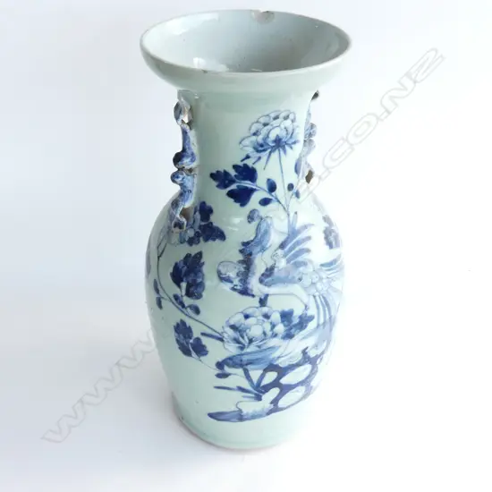 LG OLD CHINESE B/W VASE H.415mm BIRD IN FLOWERS CHIP TO RIM