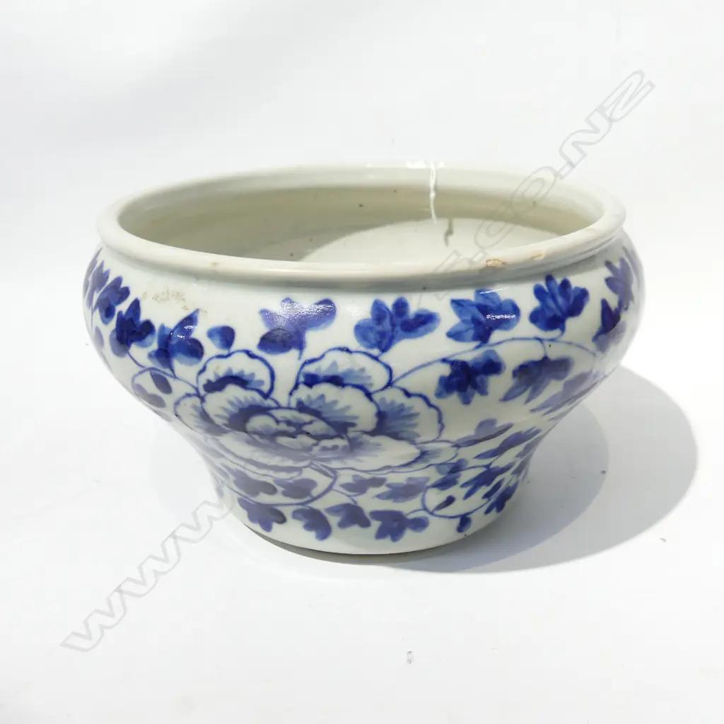 OLD CHINESE B/W VASE 210mm dia Image 1++