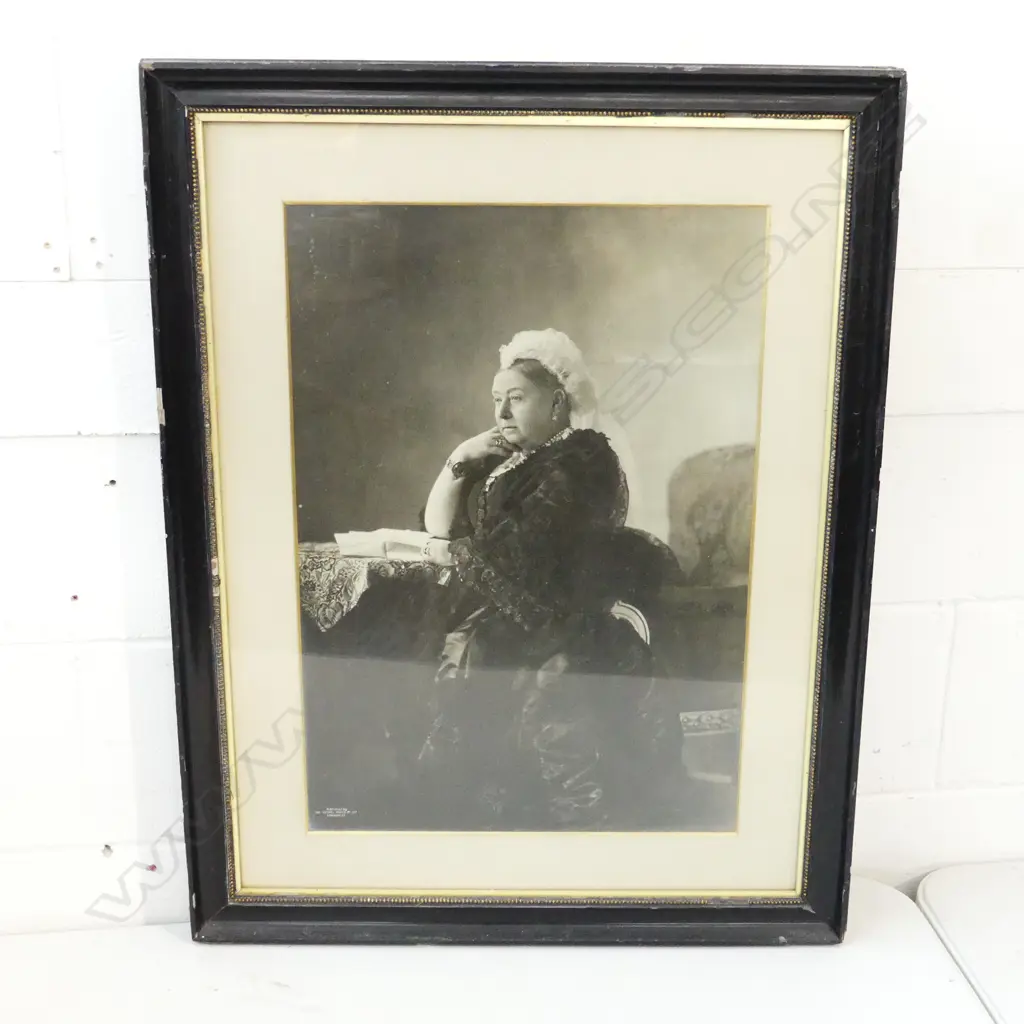 PHOTOGRAPHIC PRINT QUEEN VICTORIA, PUBLISHED BY THE ROTARY PHOTO CO. LONDON H.560 x 390mm Image 1++