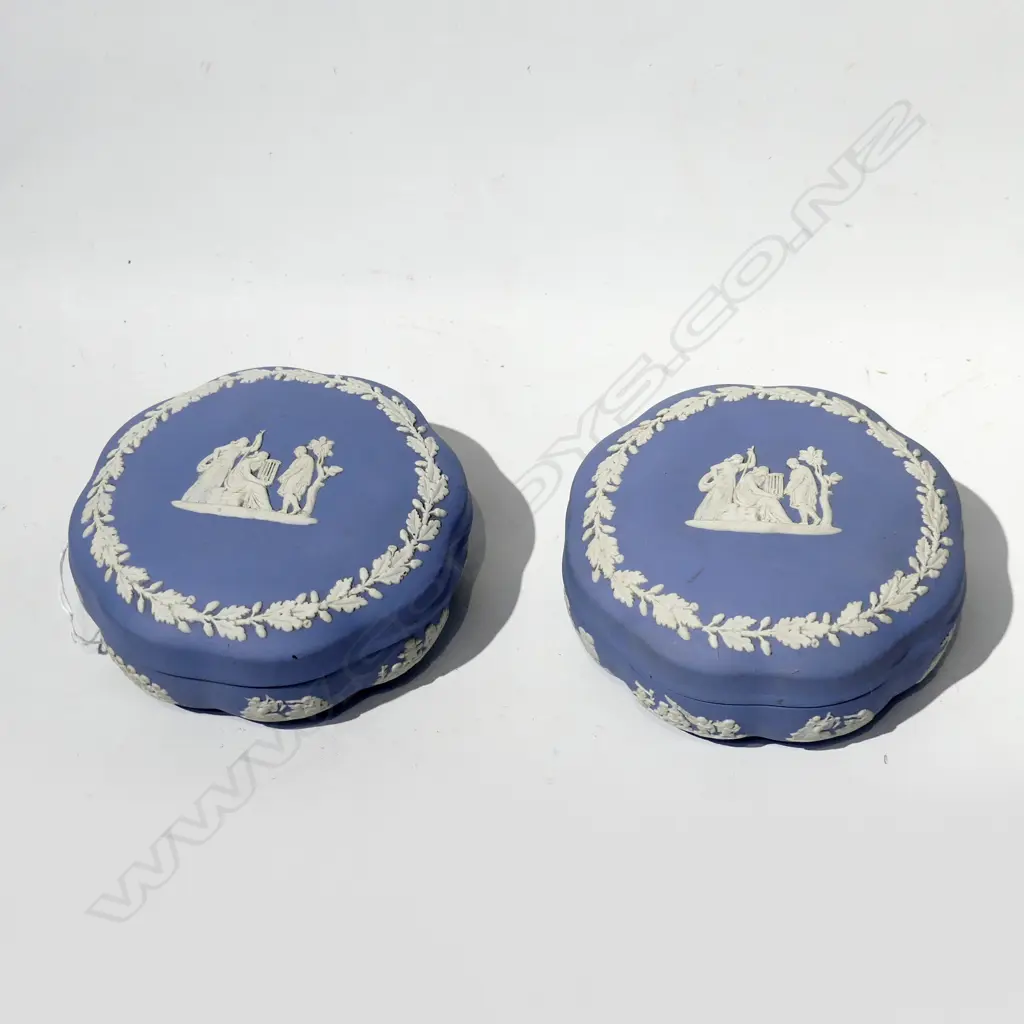 PR WEDGWOOD JASPERWARE TRINKET BOXES, DIA 120MM Image 1++