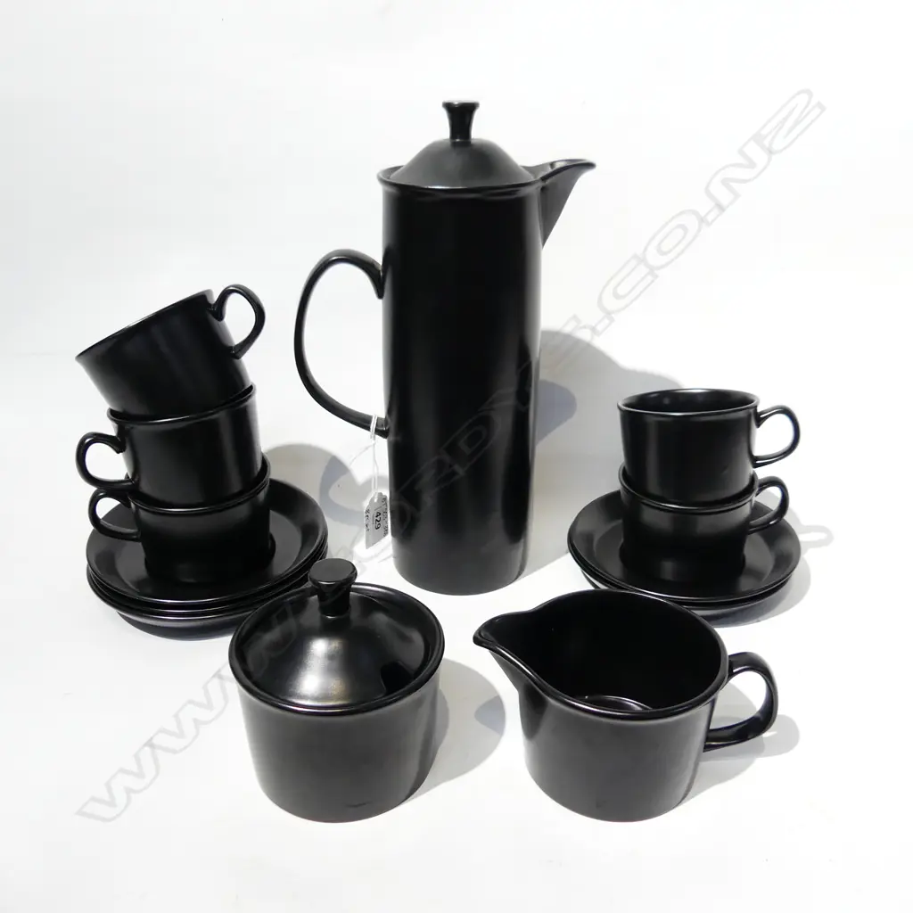 MID CENTURY WEDGWOOD ETRURIA & BARLASTON BLACK COFFEE SET, INCL COFFEE POT, LIDDED SUGAR & MILK JUG, 5 C & S'S  Image 1++