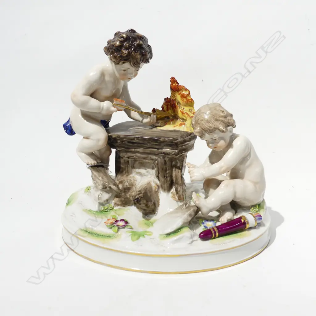 CAPODIMONTE FIGURINE; 2 CHERUBS MINOR LOSS H.170mm Image 1++