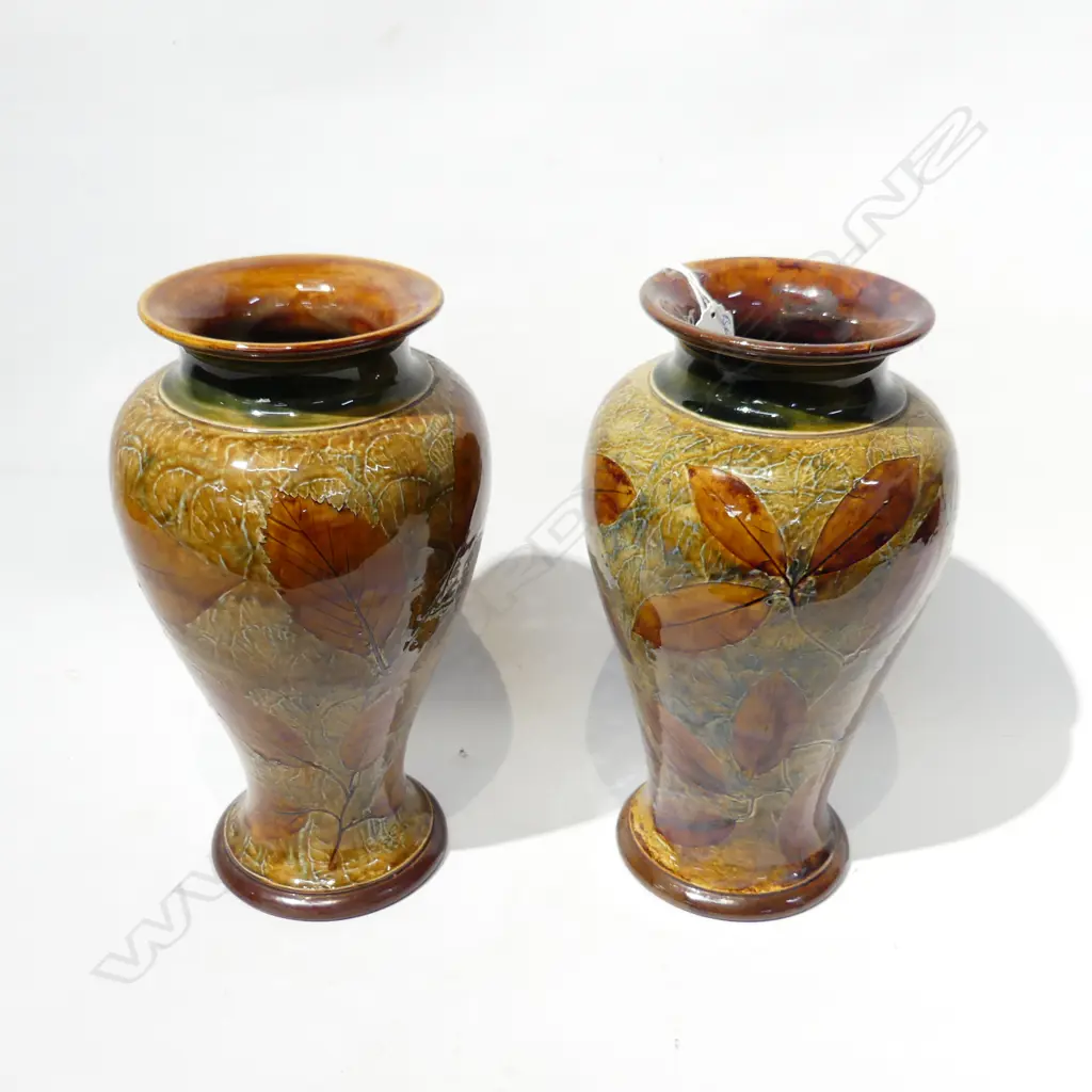 PR R/DOULTON STONEWARE LEAF DECORATED VASES H.265mm Image 1++