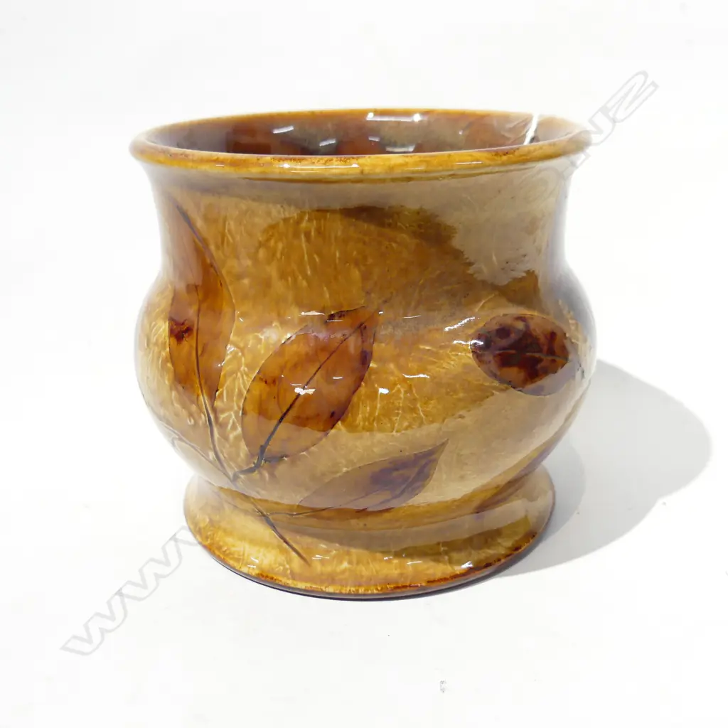 R/DOULTON STONEWARE LEAF DECORATED VASE H.140mm / 160mm dia Image 1++