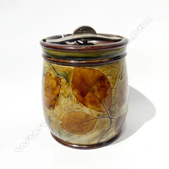 R/DOULTON STONEWARE LEAF TOBACCO HUMIDOR H.140mm