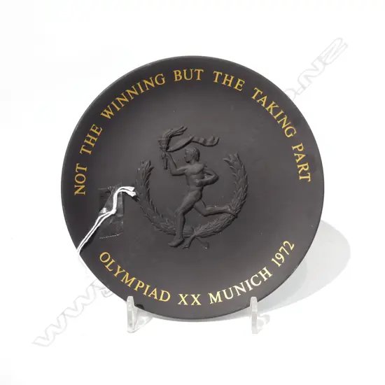 WEDGWOOD BLACK JASPERWARE MUNICH OLYMPICS 1972 PLAQUE, DIA. 160MM