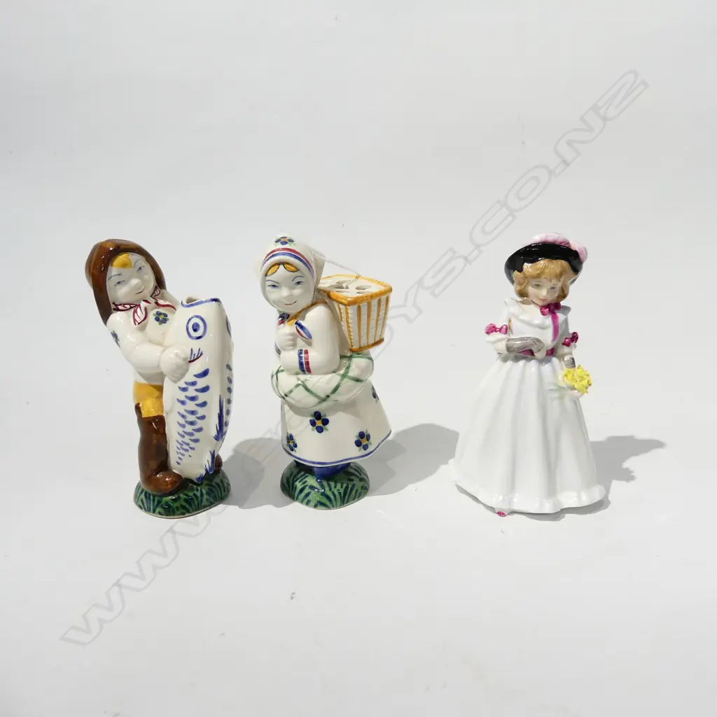 ROYAL DOULTON FIGURE SHARON + 2 DANISH FIGURES H 140 MM Image 1++