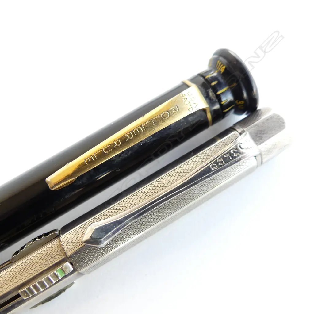 TWO MECHANICAL PROPELLING PENCILS, ONE WITH SCALE & ONE WITH FOUR COLOURS (L. 150 & 130MM Image 1++