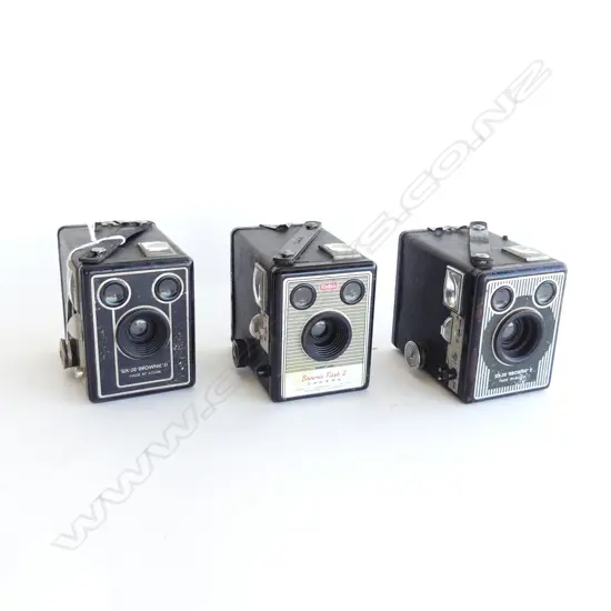 3 VINTAGE BOX BROWNIE CAMERAS